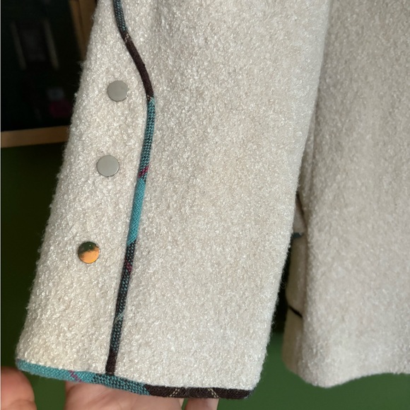 Beige jacket - Picture 7 of 12